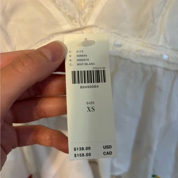 NWT!! Anthropologie White Blouse with Colorful Floral Embroidery - Picture 2 of 5